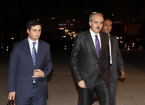 Adalet Bakan Sadullah Ergin'in olu smet Ergin'in dn treni devletin zirvesini bir araya getirdi. Dn trenine AK Parti Genel Bakan Yardmcs Numan Kurtulmu da katld.