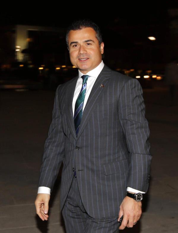 Adalet Bakan Sadullah Ergin'in olu smet Ergin'in dn treni devletin zirvesini bir araya getirdi. Dn trenine Genlik ve Spor Bakan Suat Kl da katld.