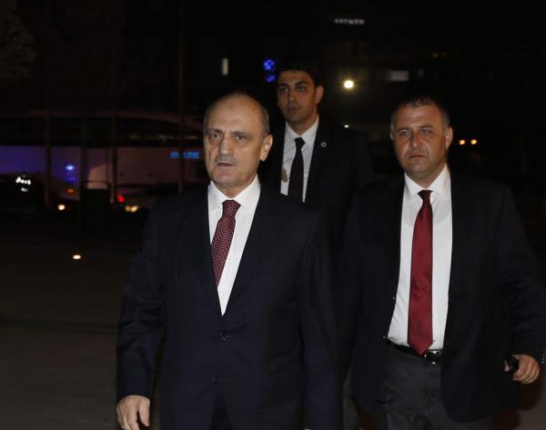 Adalet Bakan Sadullah Ergin'in olu smet Ergin'in dn treni devletin zirvesini bir araya getirdi. Dn trenine evre ve ehircilik Bakan Erdoan Bayraktar da katld.