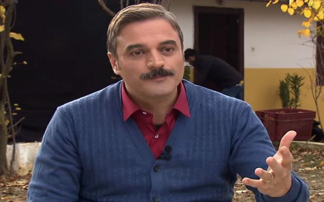 Ge�ti�imiz aylarda karaci�er nakli olan Ufuk �zkan'�n son hali ortaya ��kt�. Enerjik hali ve y�z�ndeki mutluluk dikkat �eken �nl� oyuncu, setlere d�nmeye haz�r oldu�unu a��klad�.