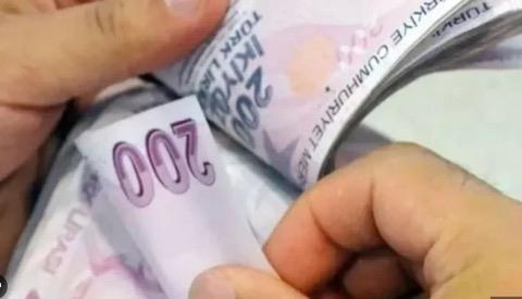Vergi dairesine y�nelik bor�lar�n 72 aya kadar taksitlendirilmesine imkan sa�layan d�zenleme kapsam�nda, ilk 25 g�nde 228 binden fazla m�kellefin ba�vurusu al�nd�.