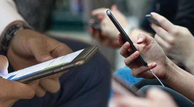 A��k r�zas� olmadan reklam SMS'i g�nderilen avukat Ahmet �ahi?in �ikayeti sonu� verdi. KVKK, ki�isel verileri hukuka ayk�r� i�leyen tasarruf finansman �irketine 1 milyon lira idari para cezas� kesti.