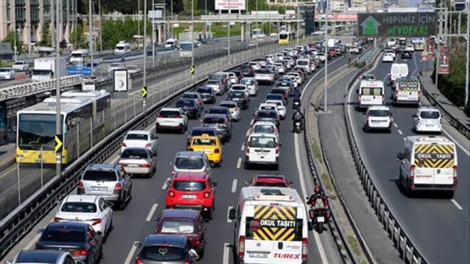 Be�ikta�'ta, Barbaros Bulvar� Sait �ift�i k�pr� kat�l�m, Sait �ift�i Varyant �st� k�pr� kat�l�m, Y�ld�z Posta Caddesi Gayrettepe D-100 g�ney kat�l�m, Barbaros Bulvar� Zincirlikuyu D-100 g�ney kat�l�m ve Barbaros Bulvar�'ndan Sar�yer istikametine D-100 kuzeye kat�l�m trafi�e kapat�lacak.