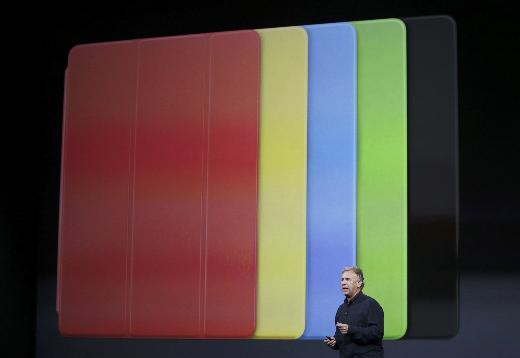 Cook, bugne kadar 170 milyon adet iPad'in satldn syledi. App Store'da 475 bin iPad uygulamas bulunuyor.