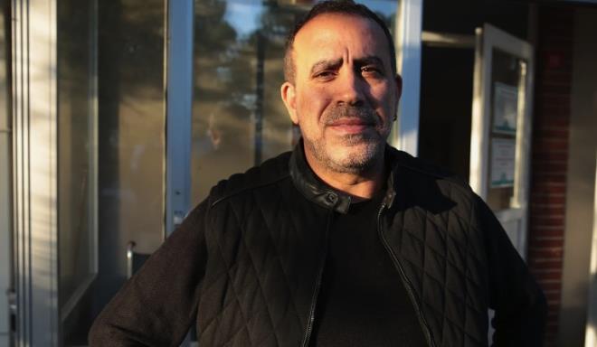 <p>�stanbul Cumhuriyet Ba�savc�l���'n�n Ahbap Derne�i'ne y�nelik ba�latt��� soru�turma kapsam�nda, aralar�nda dernek ba�kan� Haluk Levent'in de bulundu�u 42 ki�i g�zalt�na al�nd�. Y�r�t�len yasal s�re� do�rultusunda, ��pheli isimlerin t�m mali faaliyetleri ve hesaplar�ndaki para trafi�i incelemeye al�nd�.</p>  <p>Son olarak kumarhanede rulet oynarken g�r�nt�leri ortaya ��kan Haluk Levent kamuoyunda b�y�k yank� uyand�rd�.</p>