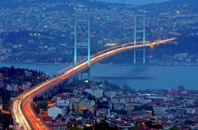 Hane halk�n�n ya�am kalitesini belirleyen bu geni� kapsaml� �al��mada, en �st refah seviyesinde bulunanlar�n oran� %1,1'de kal�rken, halk�n b�y�k �o�unlu�unun yo�unla�t��� �st Orta Seviye ise %19,7 ile listenin ba��n� �ekti.&nbsp;