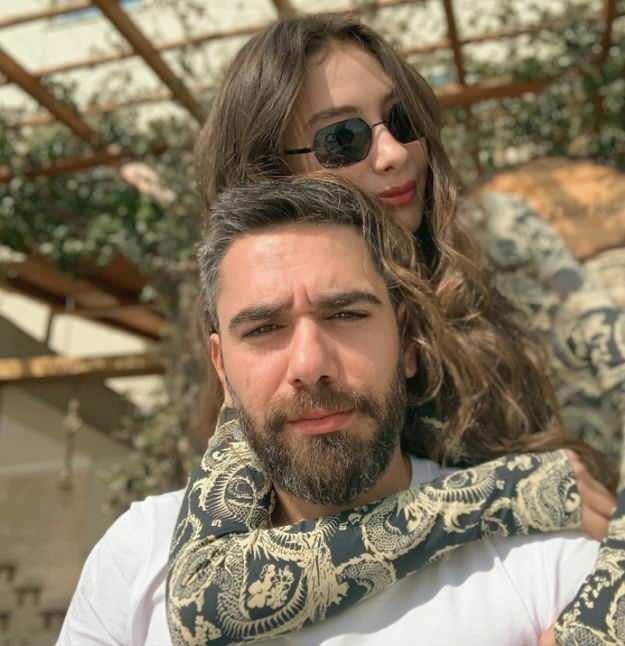 Ba�ar�l� oyuncu Neslihan Atag�l, �zel hayat�ndan yapt��� yeni payla��mlarla takip�ilerinin be�enisini kazand�. Sosyal medya hesab�ndan e�i Kadir Do�ulu ve o�ullar� Aziz ile birlikte �ekilen kareleri yay�mlayan Atag�l, aile saadetini g�zler �n�ne serdi.
