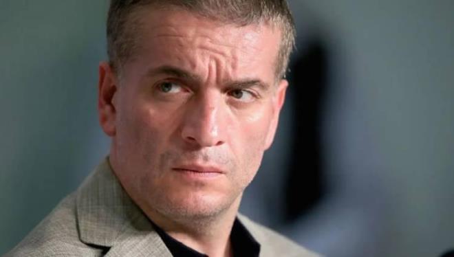 �� kanama ge�irdi�i ��renilen �nl� oyuncu, yo�un bak�ma al�nm��t�. 3 g�n boyunca yo�un bak�mda tedavi g�ren 49 ya��ndaki Cemcir, zor g�nleri atlatm��t�.