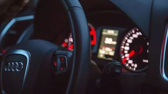 Audi'de 2 milyon liraya kadar 6 ay vadeli y�zde 0 faizli kredi se�enekleri bulunuyor.