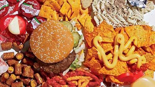 <p><b>ASDK GIDALAR NEDEN ZARARLI?</b></p>  Youn asidik beslenme uyuukluk ve yorgunluk yapar. Sinirlilik, depresyon, mide arlar ve yanma kendinin gsterir. Kolunuzu kprdatacak haliniz yoktur. Bu da daha kolay hastalanmanza neden olur, baklk sistemini sarsar.