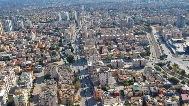 Mersin'e ba�l� Tarsus, k�kl� tarihi, geli�mi� sanayisi ve yakla��k 350 bin ki�ilik n�fusuyla uzun y�llard�r il olmas� konu�ulan il�elerden biri. Bu birikim, onu listenin �st s�ralar�na ta��yor.