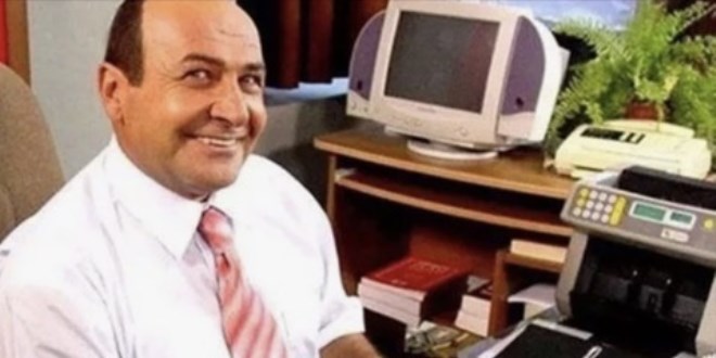 "Hayat Bilgisi"ndeki M�d�r Amil 15 y�ld�r tek g�z misafirhanede kal�yor! Sebebi bak�n neymi�...