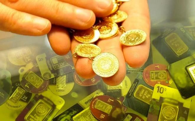 Alman finans devi Commerzbank, alt�n ve di�er de�erli metallere ili�kin y�l sonu fiyat tahminlerinde revizyona gitti.
