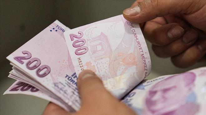 <strong>Halkbank Emekli Promosyonu</strong><br>Halkbank, SGK emeklilerine 12.000 TL'ye varan nakit promosyon �demesi yap�yor. Paraf kredi kart� ile sa�l�k, eczane, market ve fatura �demelerinde �zel indirimler sunan banka; internet ve mobil �ube �zerinden yap�lan EFT, FAST ve havale i�lemlerinden de �cret alm�yor.