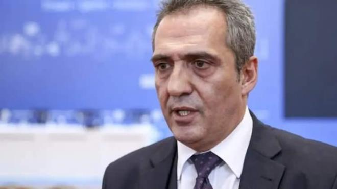 Yavuz Bing�l olarak, �lkemizin yak�n tarihine ���k tutan, b�ylesine b�y�k bir titizlikle haz�rlanan bu projede yer almay� �nemli bir sorumluluk olarak g�rd�m.