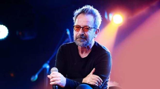 �nl� �ark�c�n�n vertigo rahats�zl��� nedeniyle  �iddetli ba� d�nmesi ya�ad���, A�ustos ay�nda ise konserlerini ertelemek zorunda kald���n� belirtmesinin ard�ndan takip�ileri de sosyal medya hesab�ndan, ?ge�mi� olsun? mesajlar� payla�t�.