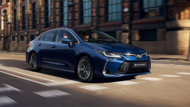 <strong>Corolla Cross Hybrid'de 616 bin TL avantaj</strong><br>Toyota'n�n kompakt SUV modeli Corolla Cross Hybrid de A�ustos kampanyas�na dahil edildi. Passion X-Pack e-CVT versiyonu 4 milyon 120 bin 500 TL liste fiyat�ndan 3 milyon 504 bin TL kampanyal� fiyata inerken, modelde 616 bin 500 TL fiyat avantaj� sa�land�. Flame e-CVT versiyonu ise 3 milyon 320 bin TL yerine 2 milyon 820 bin TL kampanyal� fiyatla sat��a sunuldu.