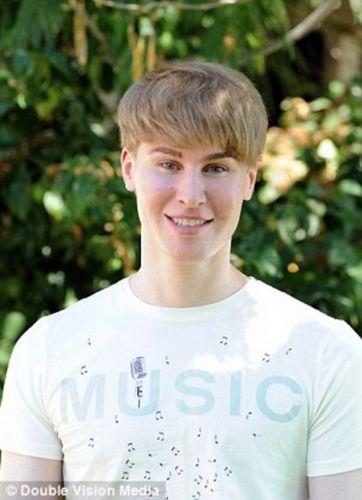 Daily Mail gazetesine konuan Sheldon, "Justin mehur olduunda yz her yerdeydi.