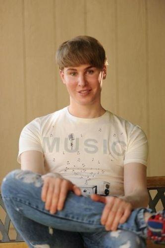 Fotorafn grdmde tek dndm ona benzemekti.