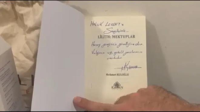 <h2 class="text-size-18 md:text-size-22 px-2.5 mt-2 text-black font-bold pt-2">ALTINLARIN �Z� ARANIYOR</h2><div class="text-size-18 md:text-size-18 p-3 pb-1 font-medium text-black ck ck-content break-words leading-normal"><p>Kasadan ila�lar, vitamin haplar� ve bir kitap ��kt�.</p><p>&nbsp;</p><p>Soru�turma kapsam�nda, derne�e ait 44 milyon liran�n, bu parayla temin edilen 1 milyon dolar�n ve 1 milyon dolar kar��l���nda sat�n al�nd��� belirtilen fiziki alt�nlar�n ak�betinin belirlenmesine y�nelik incelemelerin ise s�rd��� ��renildi.</p></div>