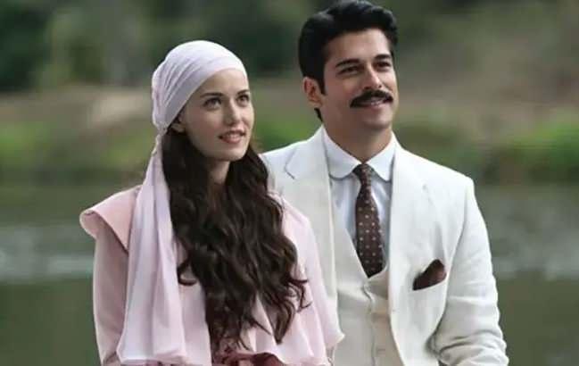 Fahriye Evcen-Burak �z�ivit, 2023?te de bir yatak firmas�n�n reklamlar�nda oynam��, d�nemin en y�ksek rakam�na imza atarak 80 milyon TL kazanm��lard�.&nbsp;