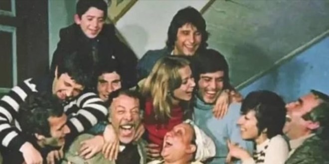 Ye�il�am'�n efsane filmi 'Bizim Aile' dizi oluyor!