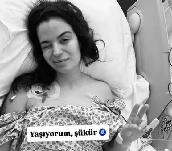 <p><strong>9. KEZ AMEL�YAT OLACA�I ��REN�LD�</strong></p>    <p>&nbsp;</p>    <p>Ancak Asl� Bekiro�lu sosyal medya hesab�ndan 9. Kez ameliyat olaca��n� duyurarak sevenlerini �zd�.</p>