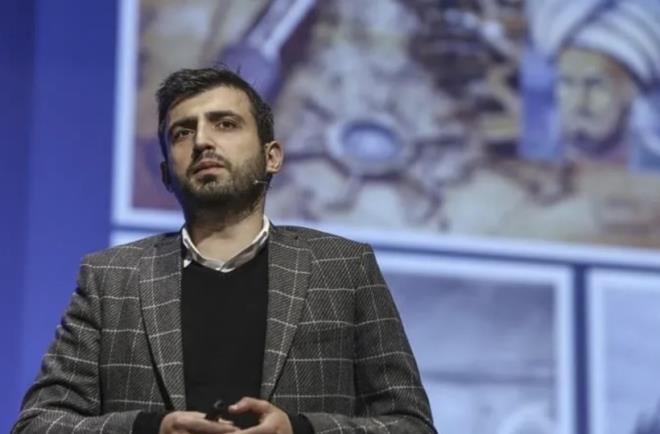 2025 vergilendirme d�neminde Sel�uk Bayraktar 2 milyar 991 milyon 536 bin lira, Haluk Bayraktar da 2 milyar 502 milyon 27 bin lira gelir vergisi beyan etti. �ki y�neticinin �dedi�i toplam gelir vergisi 5 milyar 493,6 milyon liray� buldu.
