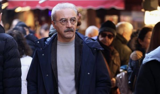 Oyuncunun �ik�yeti �zerine a��lan davada 67 ya��ndaki Mustafa A., ‘hakaret’ su�undan 3 bin 480 lira adli para cezas�na �arpt�r�ld�.