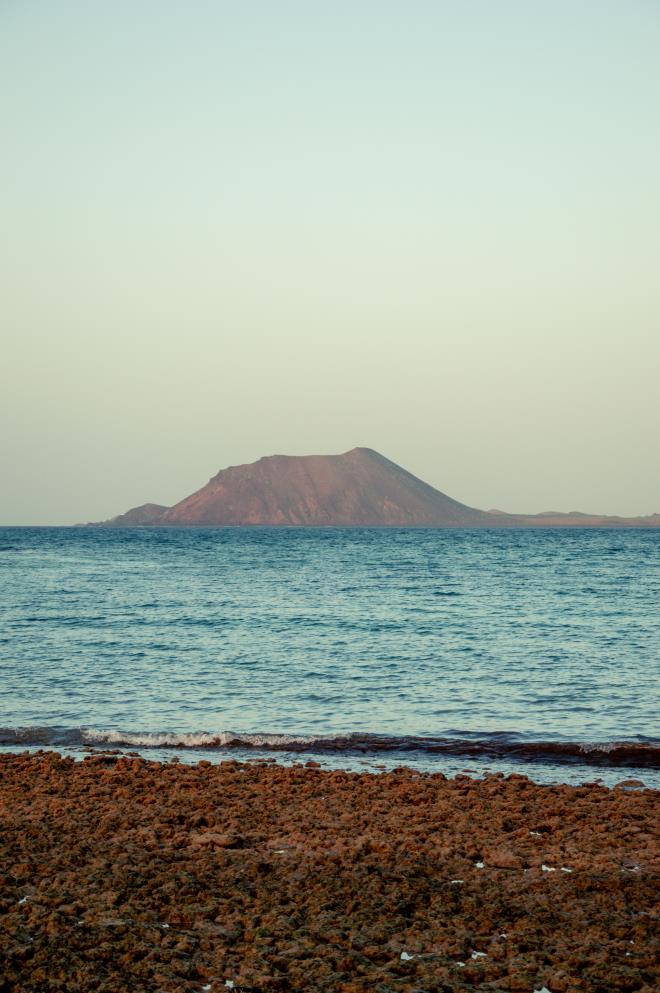 Vulcano Adas� ? �talya <BR>Volkanik kraterleri ve s�ra d��� k�y�lar�yla Akdeniz'in klasik ada g�r�nt�s�nden olduk�a farkl�.