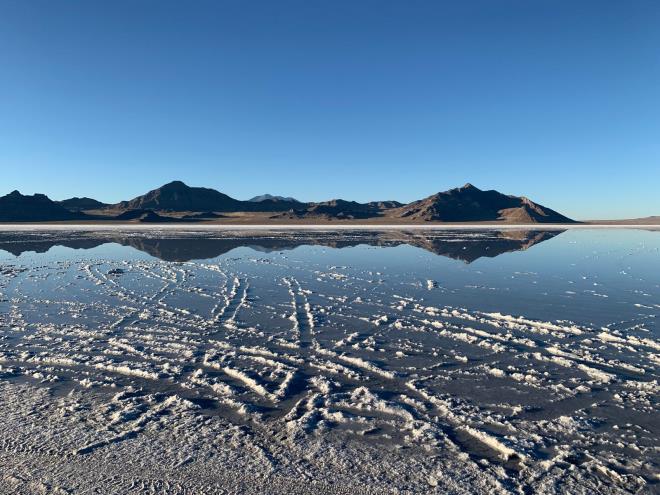 Salar de Uyuni - Bolivya <BR>Ya�murdan sonra g�ky�z�n� yans�tan dev tuz d�zl�kleri, D�nya'n�n en etkileyici optik manzaralar�ndan birini olu�turuyor.