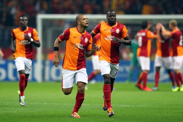 Haberde Wesley Sneijder'in ampiyonlar Ligi'nde ilk goln FC Kopenhag'a atarak takmnn galibiyetine byk katkda bulunduu ifade edildi.
