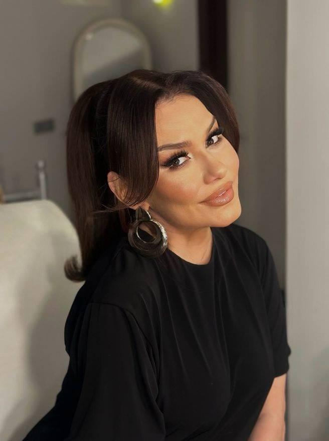 �nl� �ark�c�n�n balkondan ��t��� iddialar�n�n ard�ndan ise kat�ld��� bir canl� yay�nda a��klama yapm��t�.&nbsp;