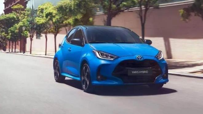 TOYOTA YAR�S