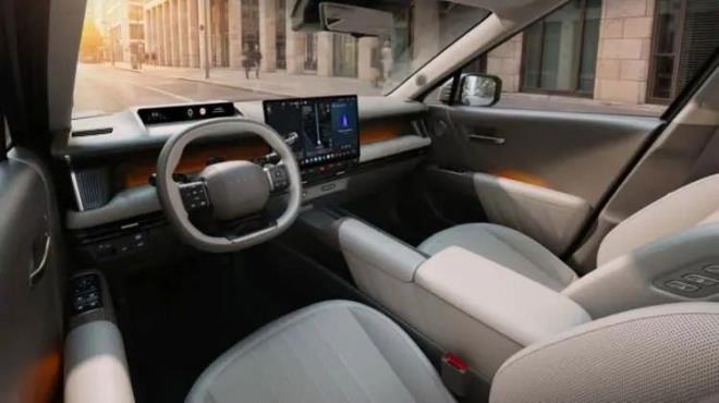 <p><strong>KESK�N HATLAR VE G��L� DURU�</strong><br> </p> <p>2027 model y�l� etiketiyle yollara ��kacak olan yeni Tucson, markan�n daha �nce tan�tt��� 'Crater Concept' �al��mas�ndan izler ta��yor.</p>
