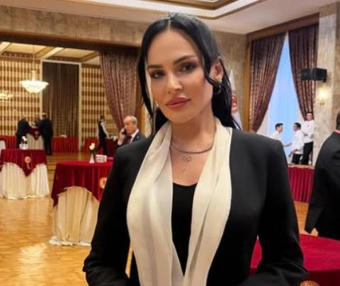 Ayd�n, 40 program�n� yaparken Osman S�nav?� programa davet ettiklerini ancak S�nav?�n Kurtlar Vadisi sorusu sorulacak diye programa kat�lmak istemedi�ini s�yledi.