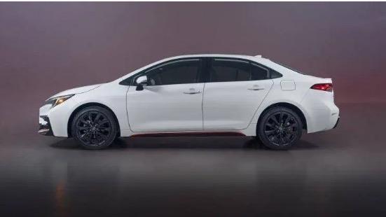 12) TOYOTA COROLLA HYBRID<br>2.6 KAT DAHA FAZLA