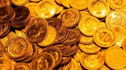 K�resel piyasalarda haftan�n ilk i�lem g�n�nde alt�n sert d���� ya�ad�. Ons alt�n 4 bin 200 dolar seviyesinin alt�na do�ru gerilerken, g�n i�inde kay�p y�zde 3'e yakla�t�. Reuters'�n aktard��� verilere g�re spot alt�n 4 bin 156 dolar seviyesine kadar inerek 5 A�ustos'tan bu yana en d���k seviyesini g�rd�. T�rkiye'de ise gram alt�n 6 bin 600 TL civar�nda i�lem g�r�rken yat�r�mc�lar�n g�z� Fed'in faiz politikas�na ve ABD'den gelecek ekonomik verilere �evrildi.