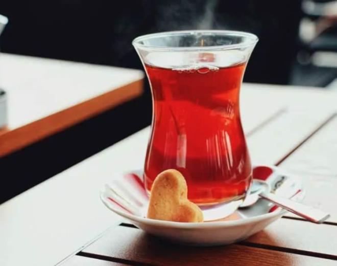 Burada dikkat edilmesi gereken noktan�n, �ay�n �zellikle demir i�eren ���nlerle ayn� zamana denk getirilmemesi oldu�u belirtiliyor.