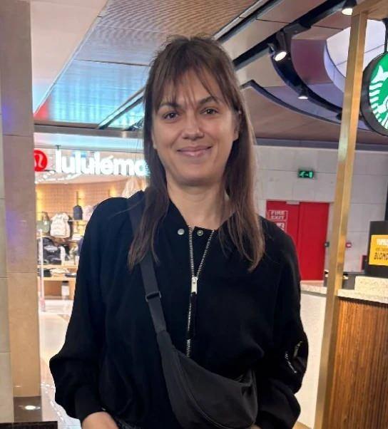 <strong>Yeni g�r�nt�s� hakk�nda konu�an Erdem, “Hen�z ben de al��amad�m” diyerek yeni sa� rengine al��ma s�recinde oldu�unu s�yledi.</strong>