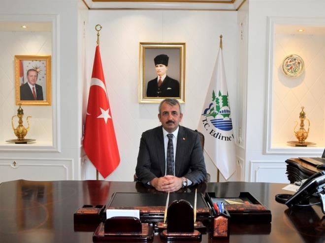 5'er vali ��karan Adana ve Erzurum'un hemen ard�ndaki s�ralamada Ankara, Elaz�� ve Kayseri �ne ��kt�. Bu �� �ehirden 4'er ismin �u anda aktif olarak valilik g�revini y�r�tmesi dikkat �ekti.
