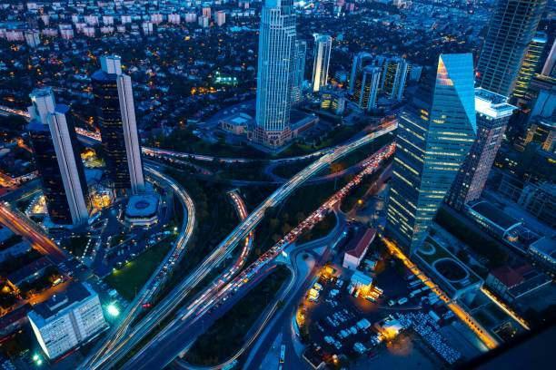 N�fus ve ekonomik g�� a��s�ndan �ne ��kan b�y�k�ehirler s�ralamada beklenen yerde bulunmazken, sakin ya�am�yla �ne ��kan �ehirler zirveye yerle�ti.