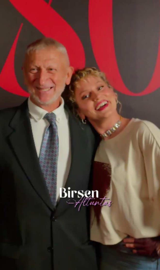 <em><strong>��te Farah Zeynep Abdullah'�n anne ve babas�...</strong></em>