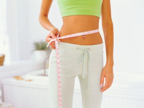  Hastalklar ve Kardiyoloji uzman Prof. Dr. Canan Karatay, beinci kitab "Karatay Diyeti'yle Beslenme Tuzaklarndan Kurtulu Rehberi'ni", "Ka ratay' dan Trk halkn uyandrma servisi" sloganyla bir et lokantasn da tantt.