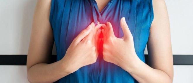 Bo�az refl�s�n�n yaln�zca belirtilere bak�larak te�his edilemeyece�ini vurgulayan Dr. Yal��n, muayene ve gerekli g�r�len �zel testlerle tan�n�n kesinle�tirildi�ini s�yledi.&nbsp;