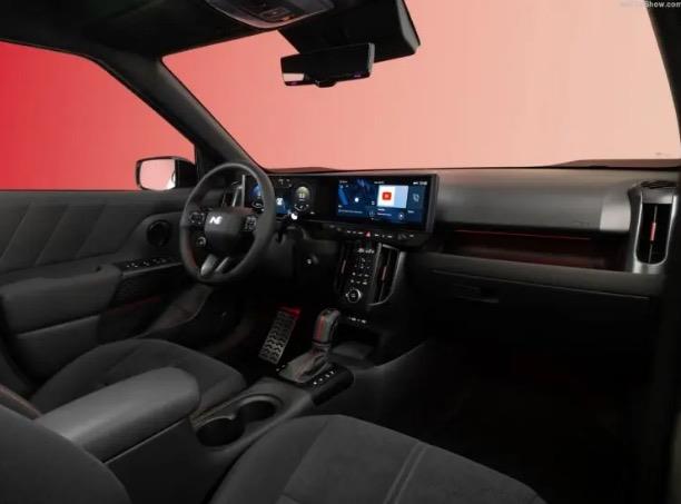 C-SUV segmentindeki Yeni Tucson, s�n�f�n�n en geni� i� mekan�n� ve 695 litrelik bagaj hacmini, 12,9 ya da 17 in� merkezi ekranla sunulan Android Automotive OS tabanl� Pleos Connect bilgi-e�lence sistemiyle birle�tiriyor.