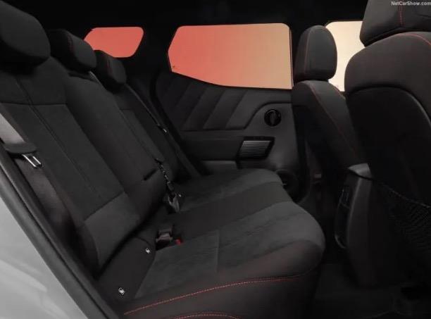 Hyundai, Avrupa'daki b�y�mesinin yeni a�amas�n� temsil eden SUV modellerinin tan�t�m�n� ve yeni m��teri segmentlerine giri�ini, b�lgede y�r�tt��� stratejik marka giri�imleriyle destekledi. Bu giri�imler aras�nda, UEFA �ampiyonlar Ligi'nin resmi otomotiv partneri olarak futbolseverler ve m��terilerle ba� kurma hedefiyle Waymo ortakl���n�n uluslararas� pazarlara geni�letilmesi olas�l��� yer al�yor.
