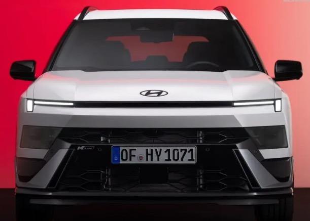 <p>- "Avrupa'ya y�nelik kararl�l���m�z� ve iddiam�z� ortaya koymak istiyoruz"</p> <p>Hyundai Motor Europe Ba�kan� ve CEO'su Xavier Martinet, AA muhabirine yapt��� a��klamada, etkinlikte yapt�klar� tan�t�mlarla Avrupa'ya y�nelik kararl�l�klar�n� ve iddialar�n� ortaya koymak istediklerini belirtti.</p>