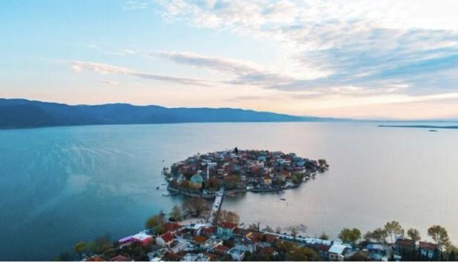 9. Bursa: 103,47