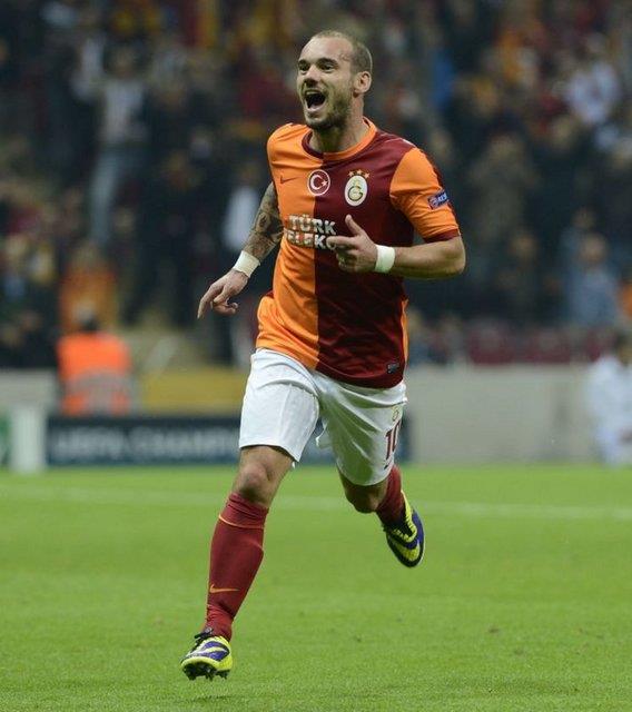 Orta saha: Wesley Sneijder (Galatasaray)